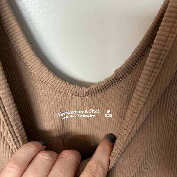 Soft collection double scoop bodysuit 1. - Picture 3 of 3